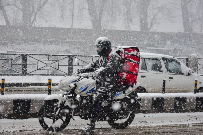 Motorrad im wohnzimmer überwintern