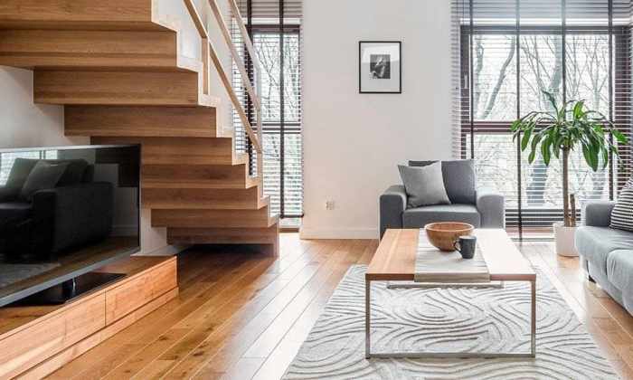 Moderne wohnzimmer mit treppe